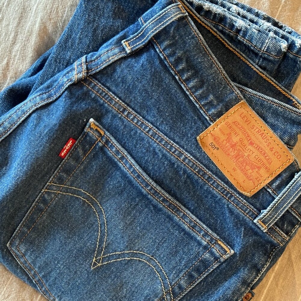Levi's 501 Original Cropped - Picture 4 of 5